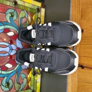 ADIDAS Retrorun Core Black Sneakers Size 11